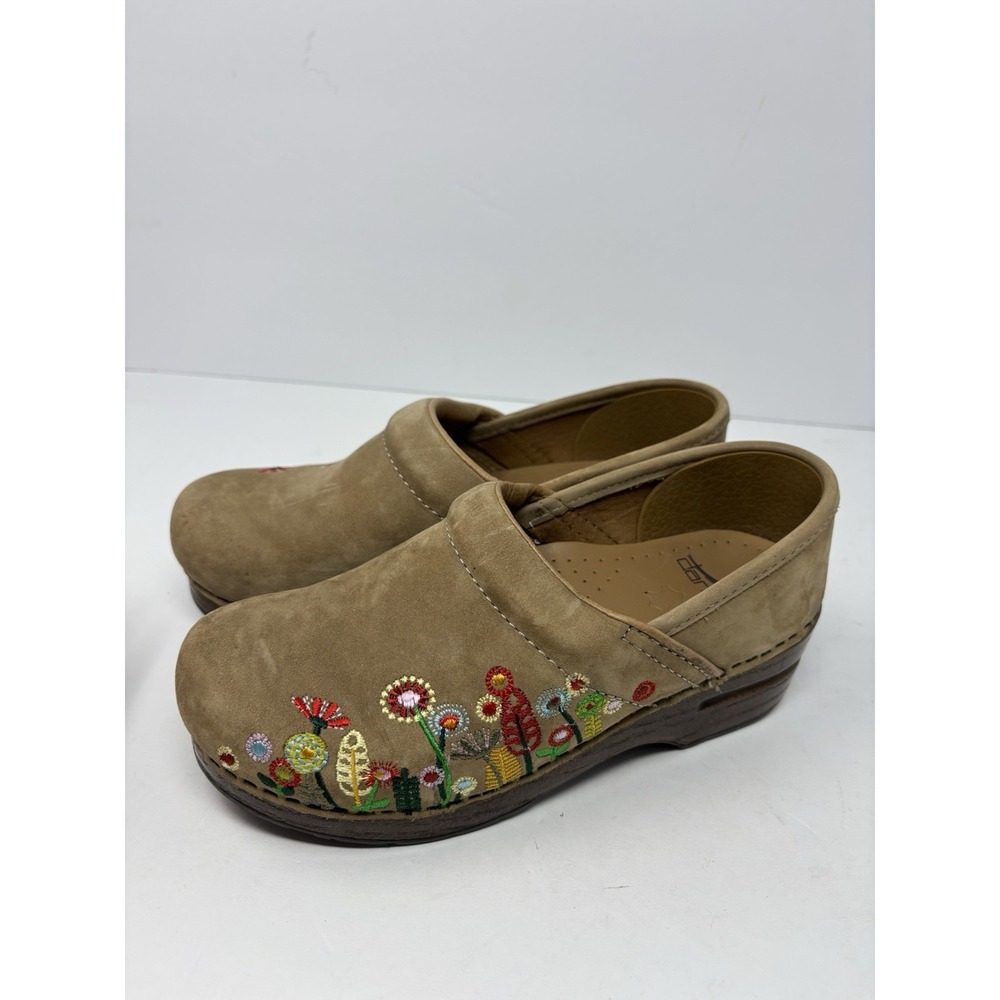 Dansko Embroidered Floral Beige Suede Clogs size Euro 36 US 6